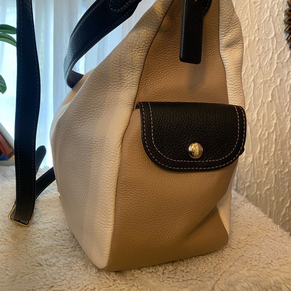 Coach Cream and Black Shoulder Bag - Picture 6 of 16